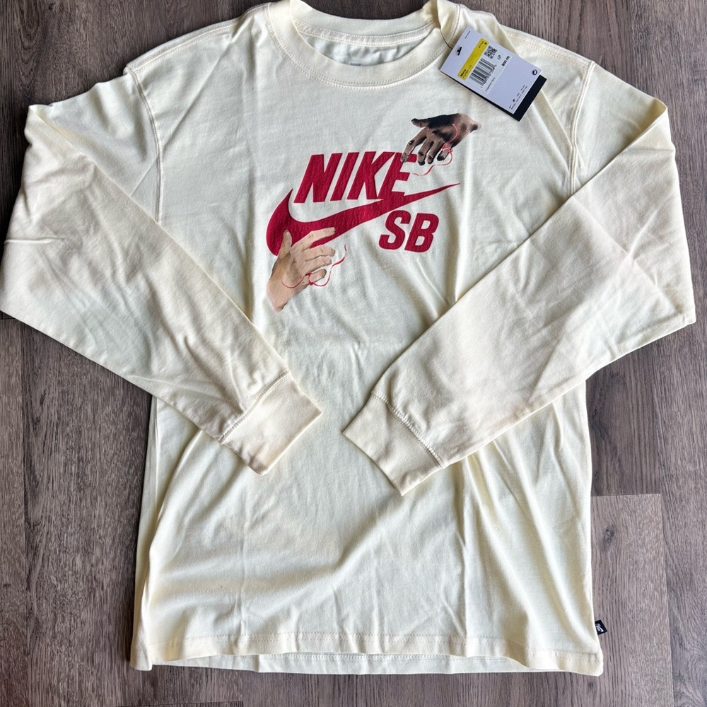 NWT Nike SB City Of Love Long Sleeve Tee Sz.S
